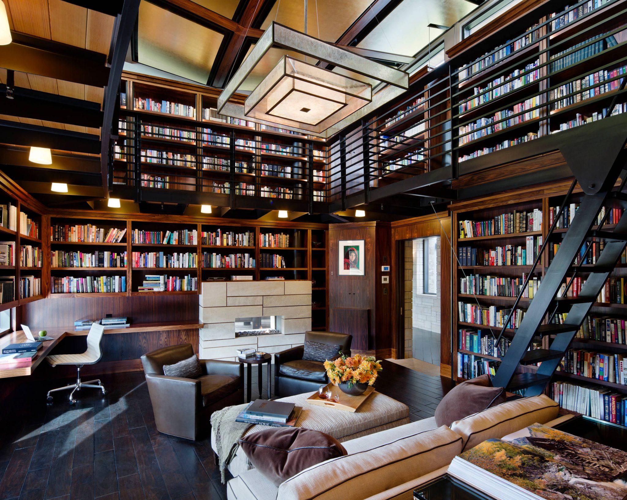 library-at -home-cozy-bookworm-office