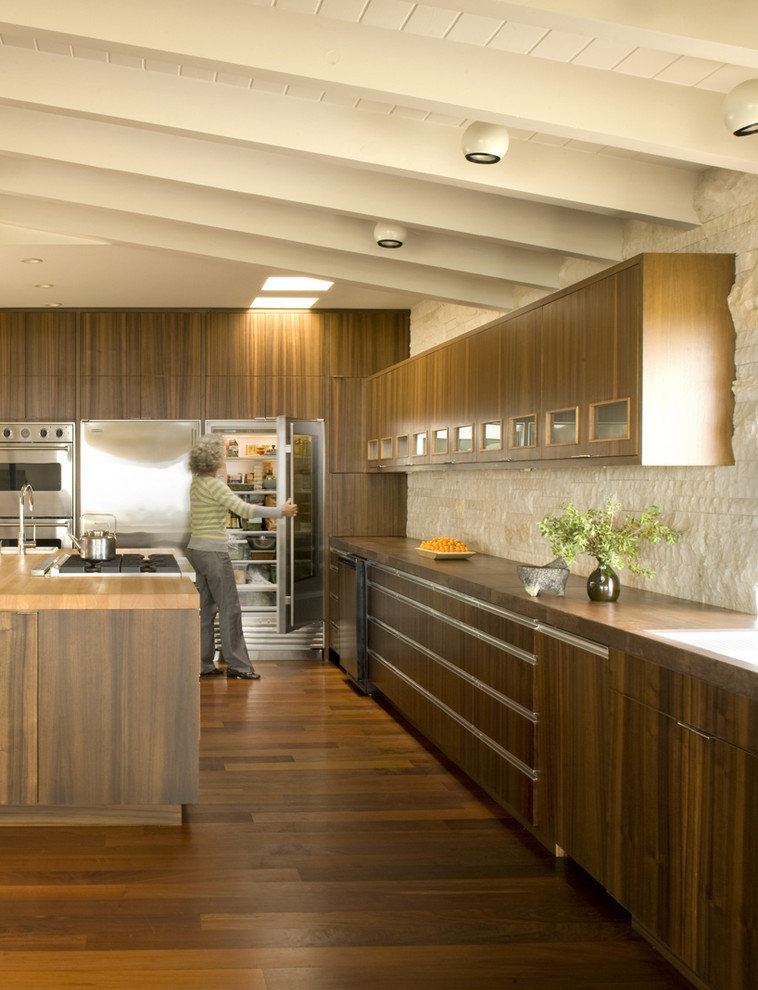 wall-cabinets-to-maximize-space-small-kitchen
