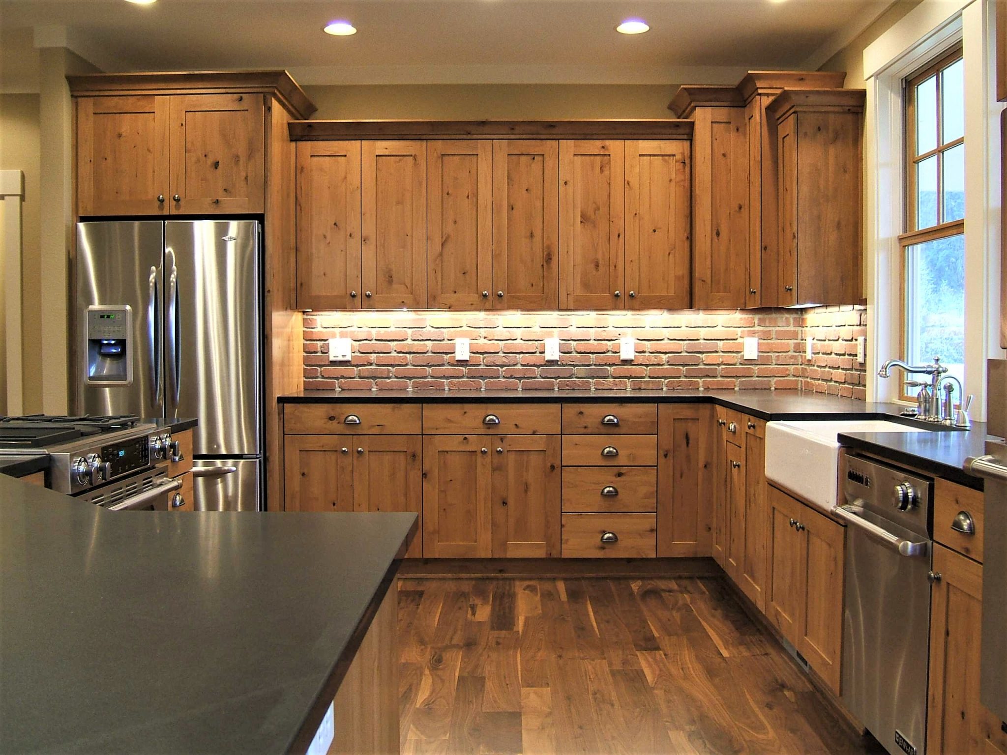 all-wood-kitchen-cabinets-alder