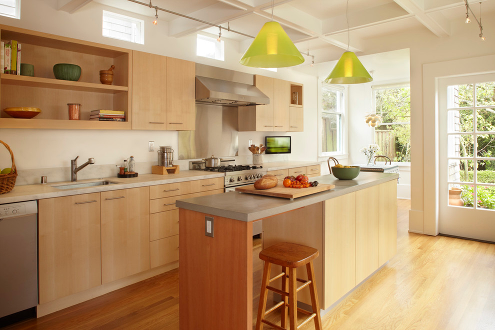 all-wood-kitchen-cabinets-maple