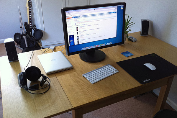 home-office-desk-workspace