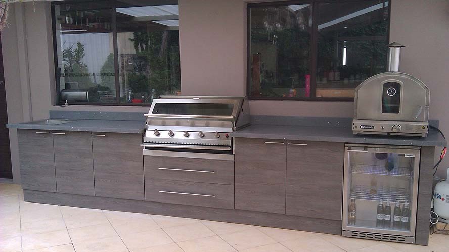 best-outdoors-kitchen