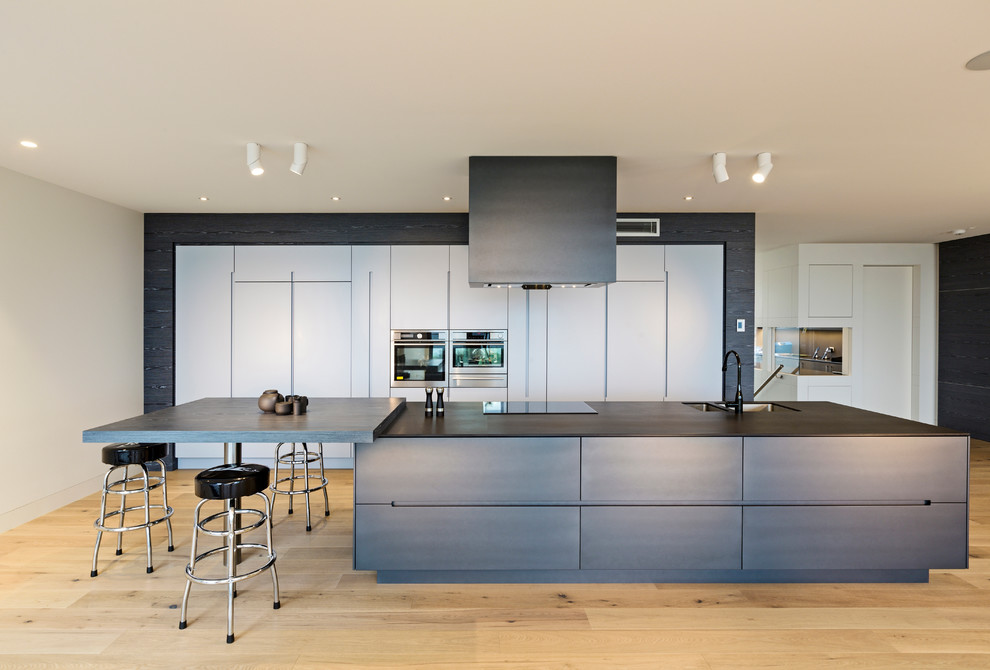 high-tech-kitchen