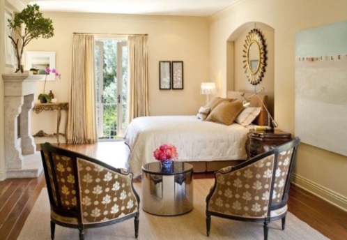 crown-molding-matching-walls