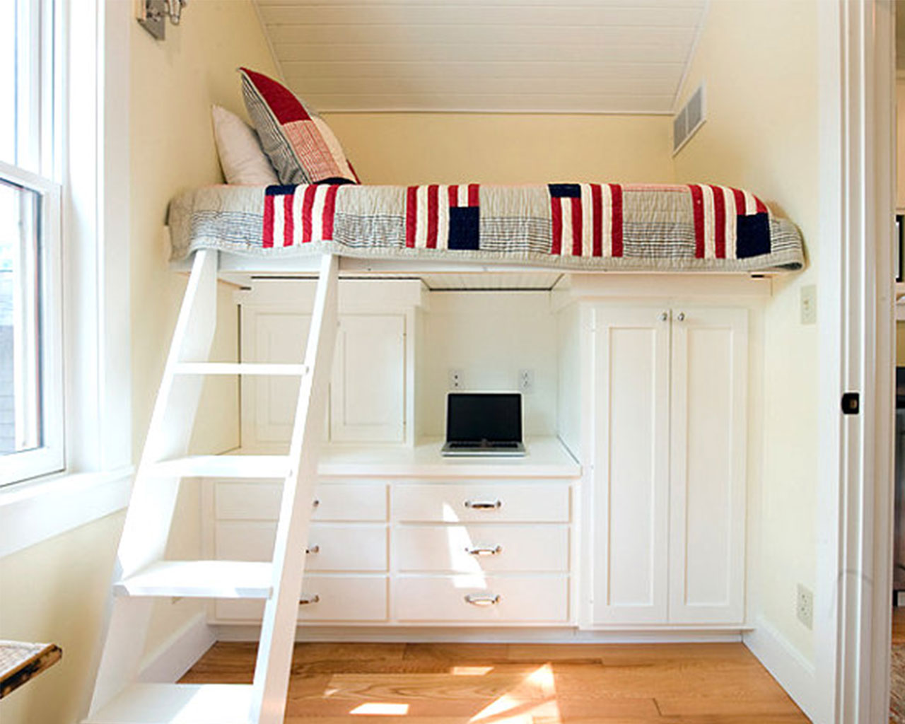 trendy-loft-bed-with-desk-underneath