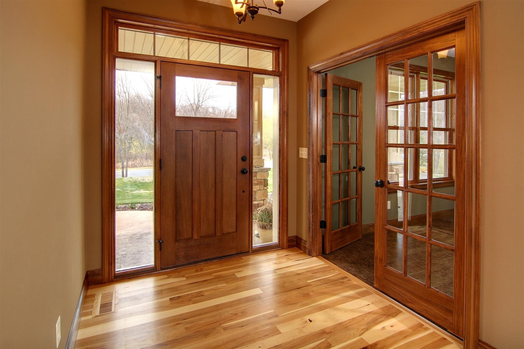 gorgeous-stained-wood-trim