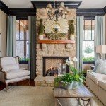 living-room-with-amazing-black-crown-molding