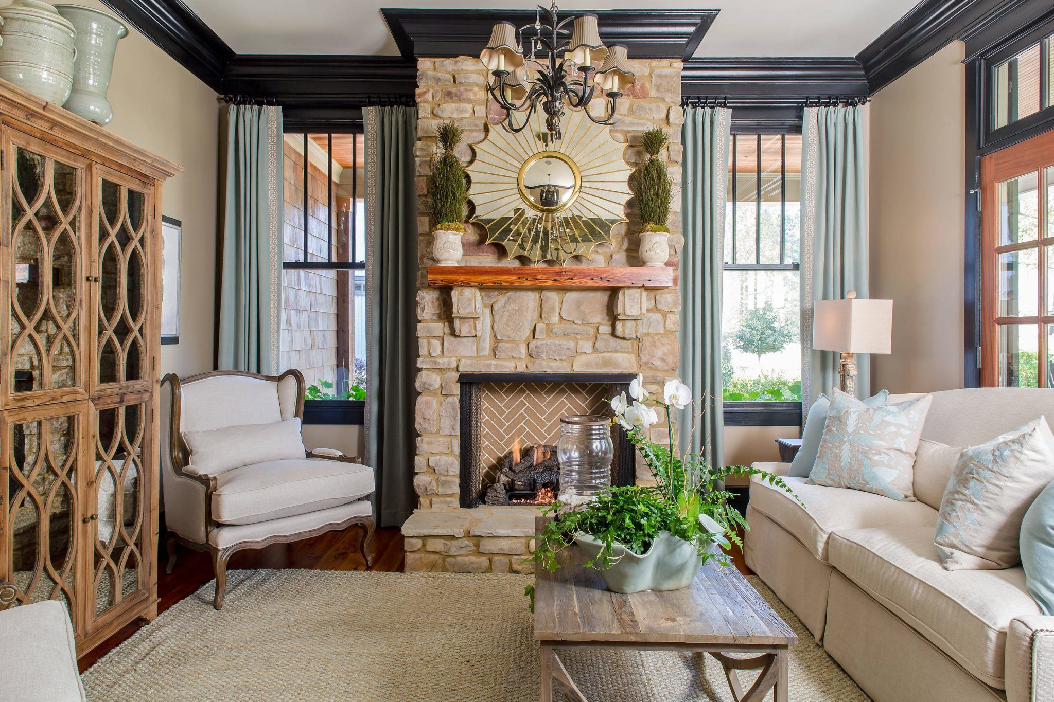 living room crown molding with lights