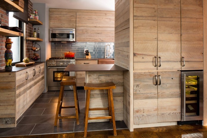 small-crowded-modest-kitchn-with-euro-style-cabinets