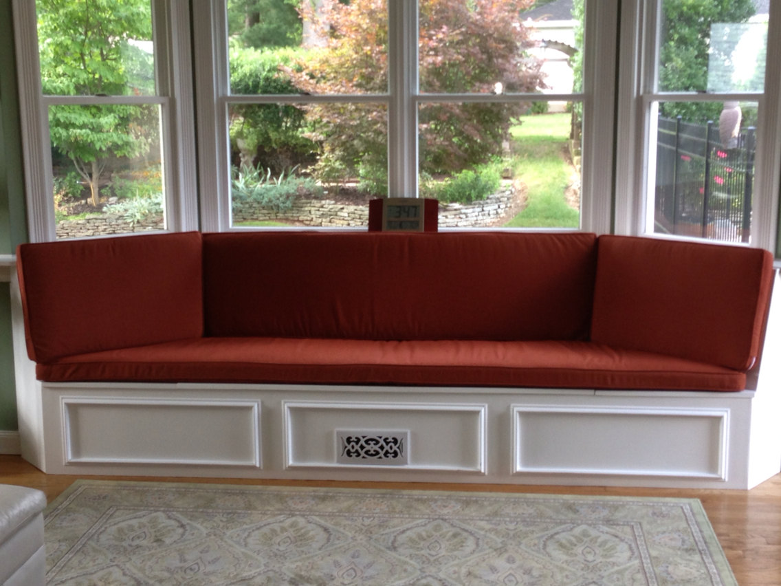 An-upholstered-window-seat-reading-nook-with-the-best-view