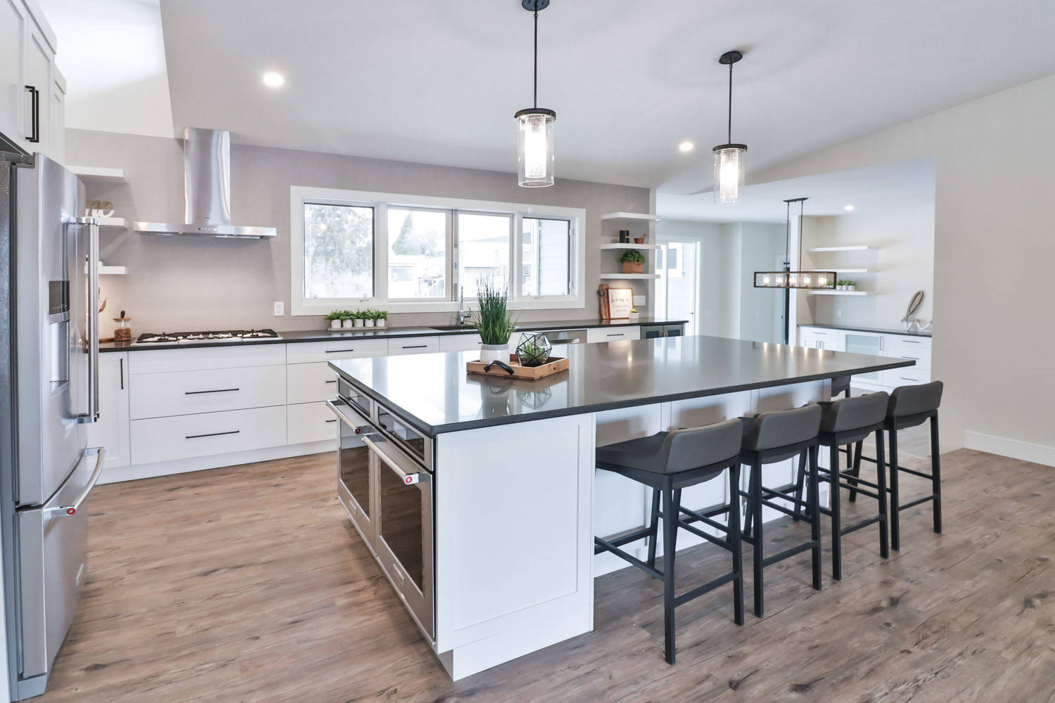 black-countertop-kitchen-island-open-kitchen-design